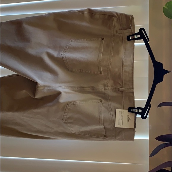 Chico’s - Picture 6 of 8